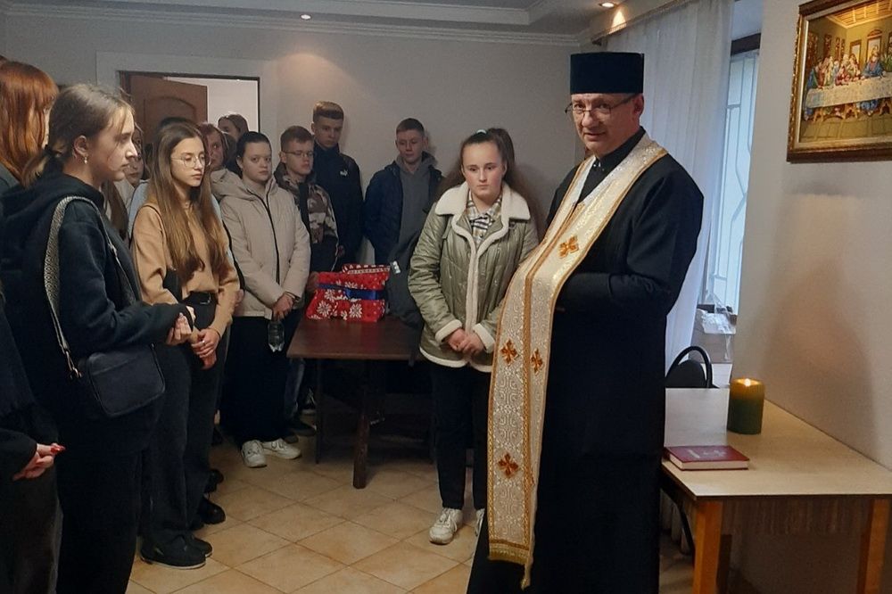 Новини Тернополя - фото з У церквах УГКЦ в Тернополі збирають подарунки дітям до Миколая — що можна приносити