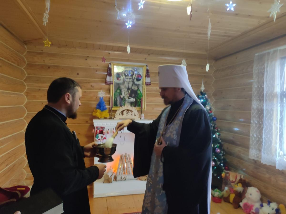 Новини Тернополя - фото з У селі на Тернопільщині відкрили хатинку Святого Миколая