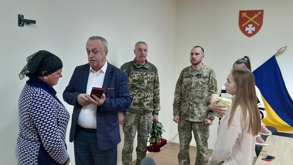 Возможно, это изображение 5 человек