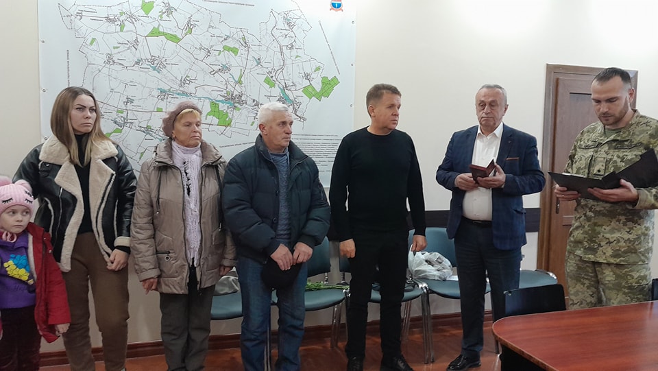 Возможно, это изображение 6 человек