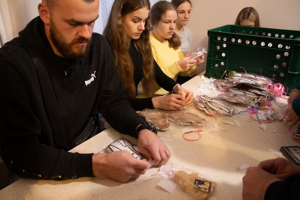 Новини Тернополя - фото з У церквах УГКЦ в Тернополі збирають подарунки дітям до Миколая — що можна приносити