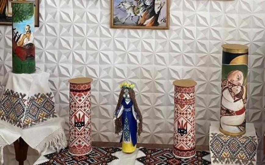 Новини Тернополя - фото з Іконописиця з Копичинець чекає чоловіка та сина з фронту і допомагає ЗСУ