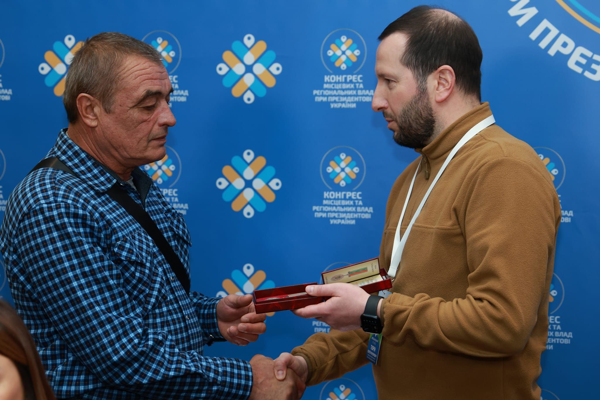 Новини Хмельницького - фото з Президент нагородив тракториста з Нетішина медаллю "За працю і звитягу"