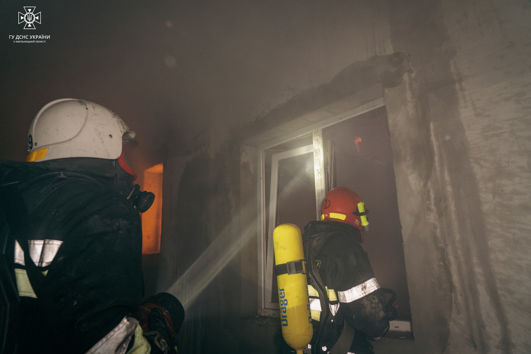 Возможно, это изображение 2 человека и текст