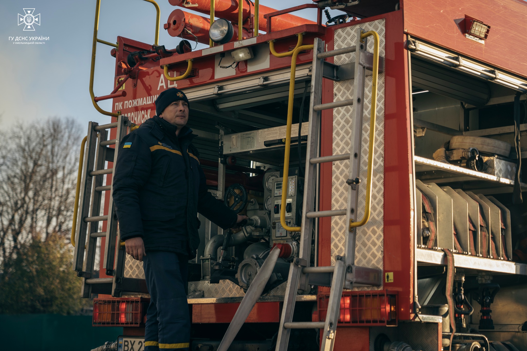 Возможно, это изображение 1 человек, скорая помощь и текст