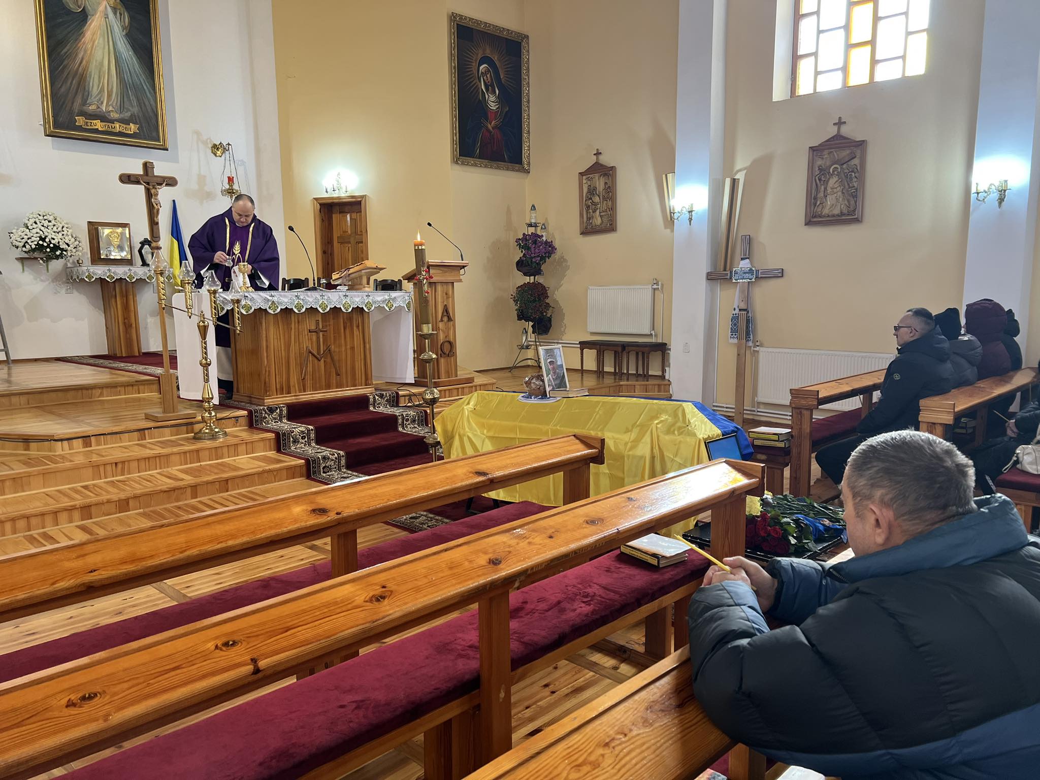 Новини Вінниці - фото з Загинув, прикриваючи побратимів. Вінниця попрощалась з Героєм Юрієм Марценюком