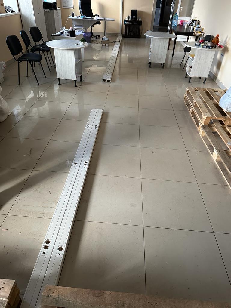 Новини Вінниці - фото з «Це тема силовиків з Одеси». Як журналісти «20 хвилин» викрили підпільний цех з вироблення цигарок