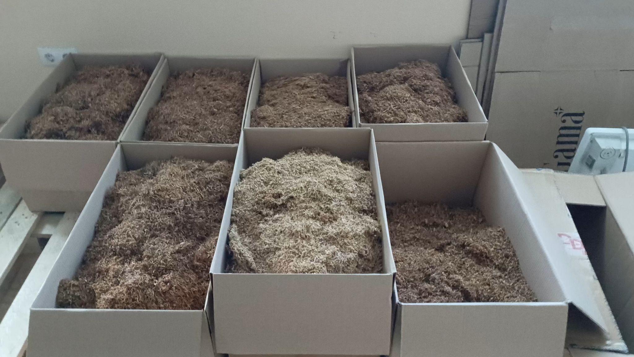 Новини Вінниці - фото з «Це тема силовиків з Одеси». Як журналісти «20 хвилин» викрили підпільний цех з вироблення цигарок