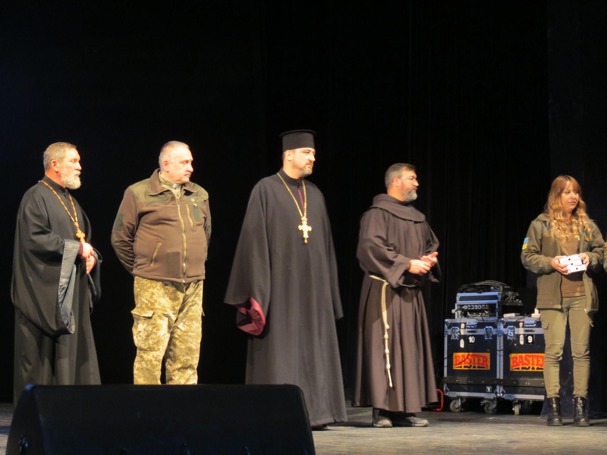 Новини Тернополя - фото з Подаруй Миколая солдату: у Тернополі збирали кошти на дрони для захисників