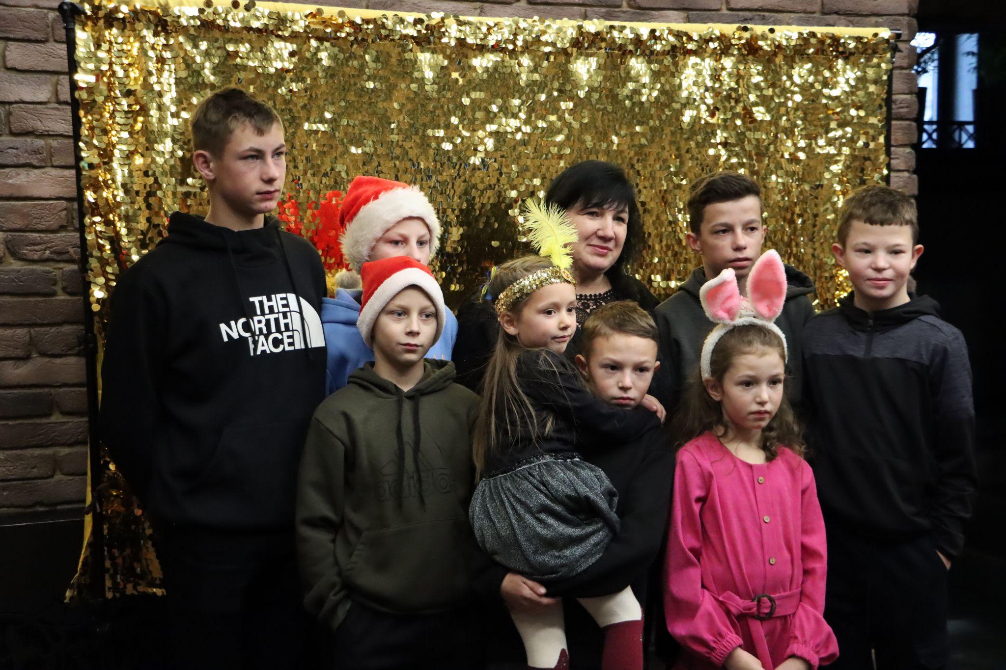 Новини Тернополя - фото з У Тернополі влаштували свято для вихованців дитбудинків сімейного типу: репортаж