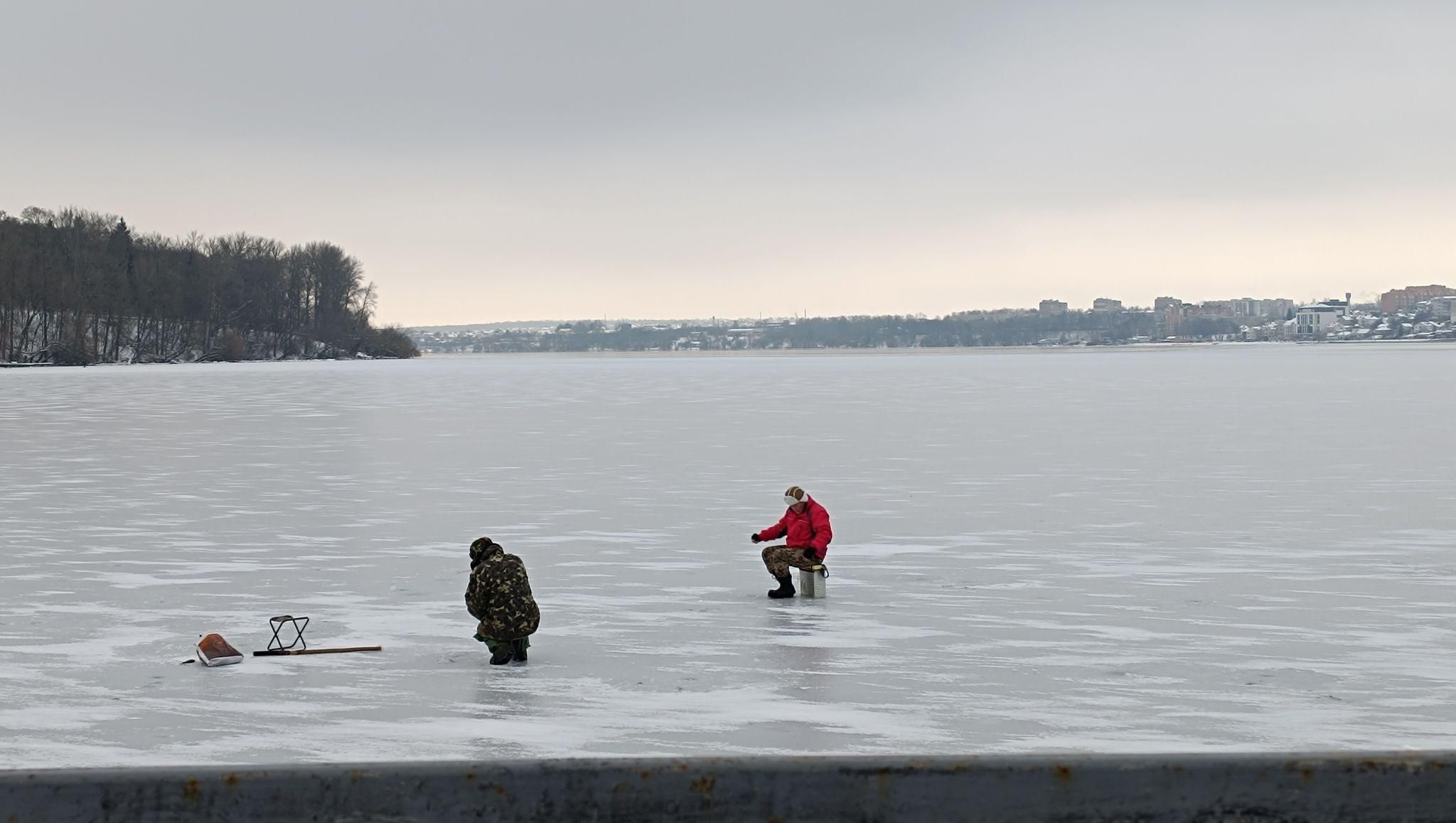Новини Тернополя - фото з У Тернополі стартувала зимова риболовля: нагадуємо правила поведінки на кризі