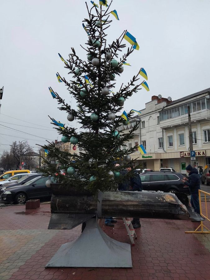 Новини Хмельницького - фото з Як виглядали центральні ялинки Хмельницького: історія у фото
