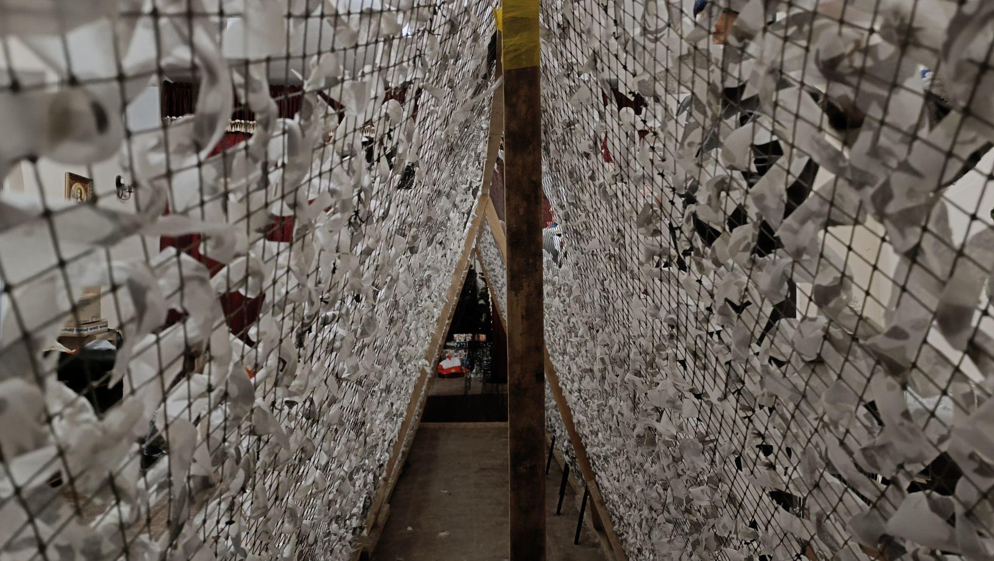 Новини Тернополя - фото з Сітки, які рятують життя. Як при тернопільському храмі виготовляють маскування для військових