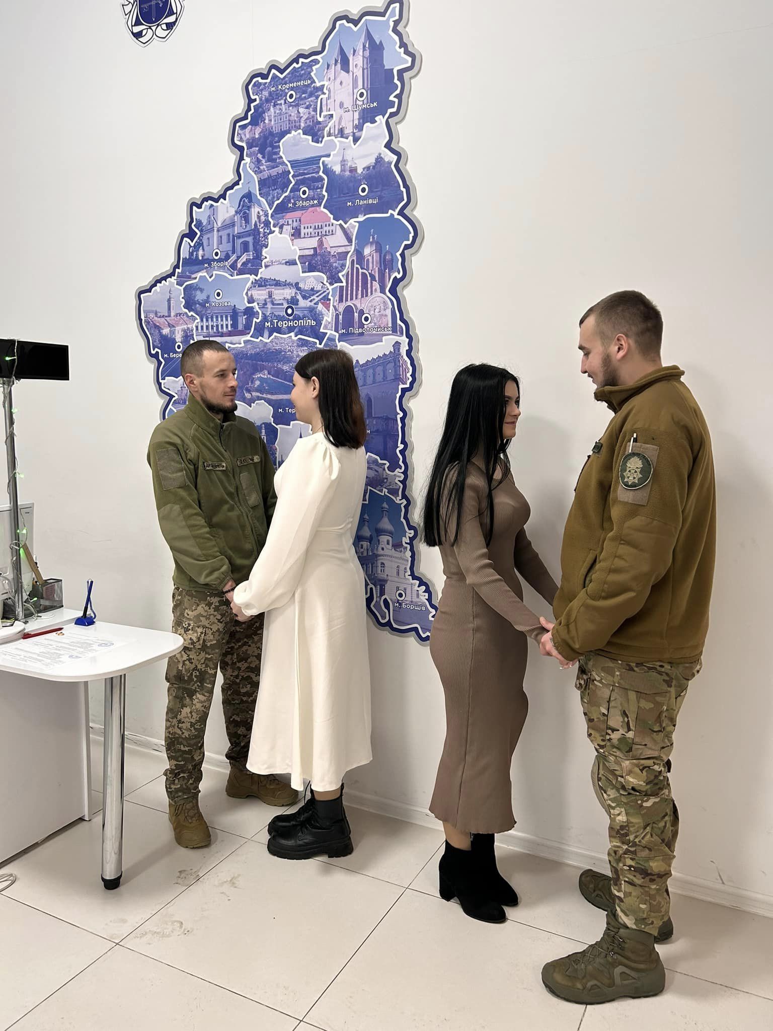 Новини Тернополя - фото з Два брати-захисники одружилися в Тернополі