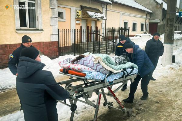 Новини Тернополя - фото з Тернопільщина зустріла ще один потяг із прифронтових областей