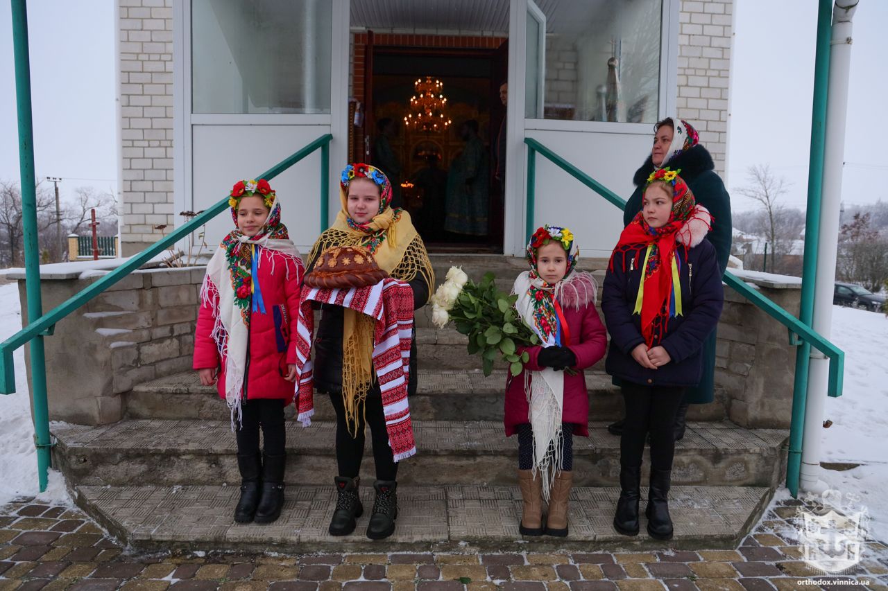 Новини Козятина - фото з На храмовому святі в Пляховій Божественну літургію провів владика Симеон