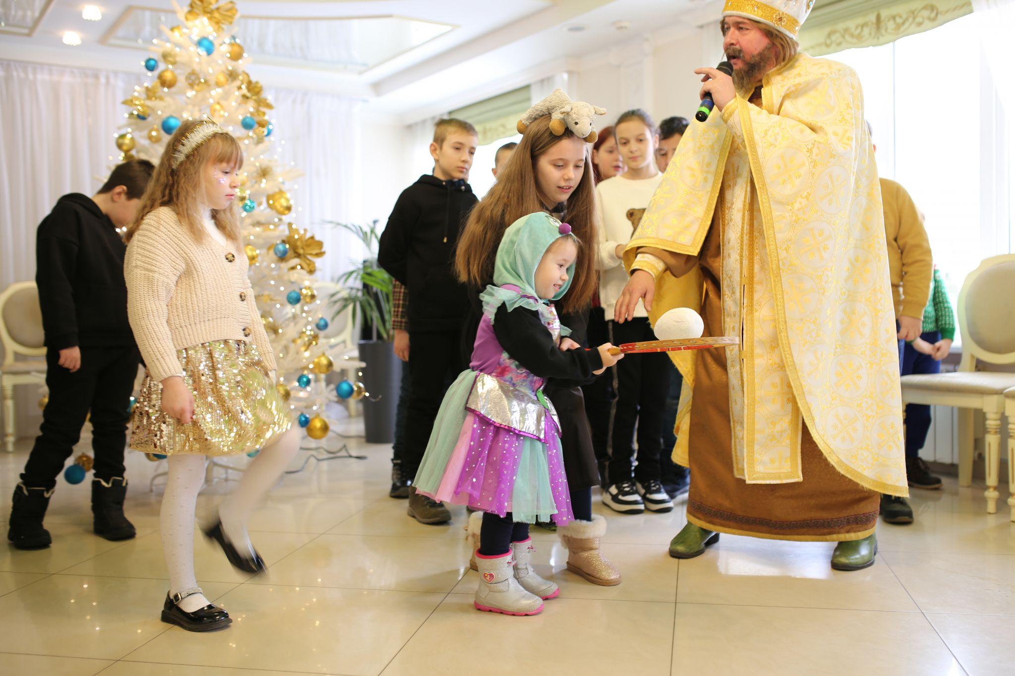 Новини Тернополя - фото з Конкурси, подарунки  та сюрпризи: у Тернополі влаштували свято для понад 40 дітей з Маріуполя