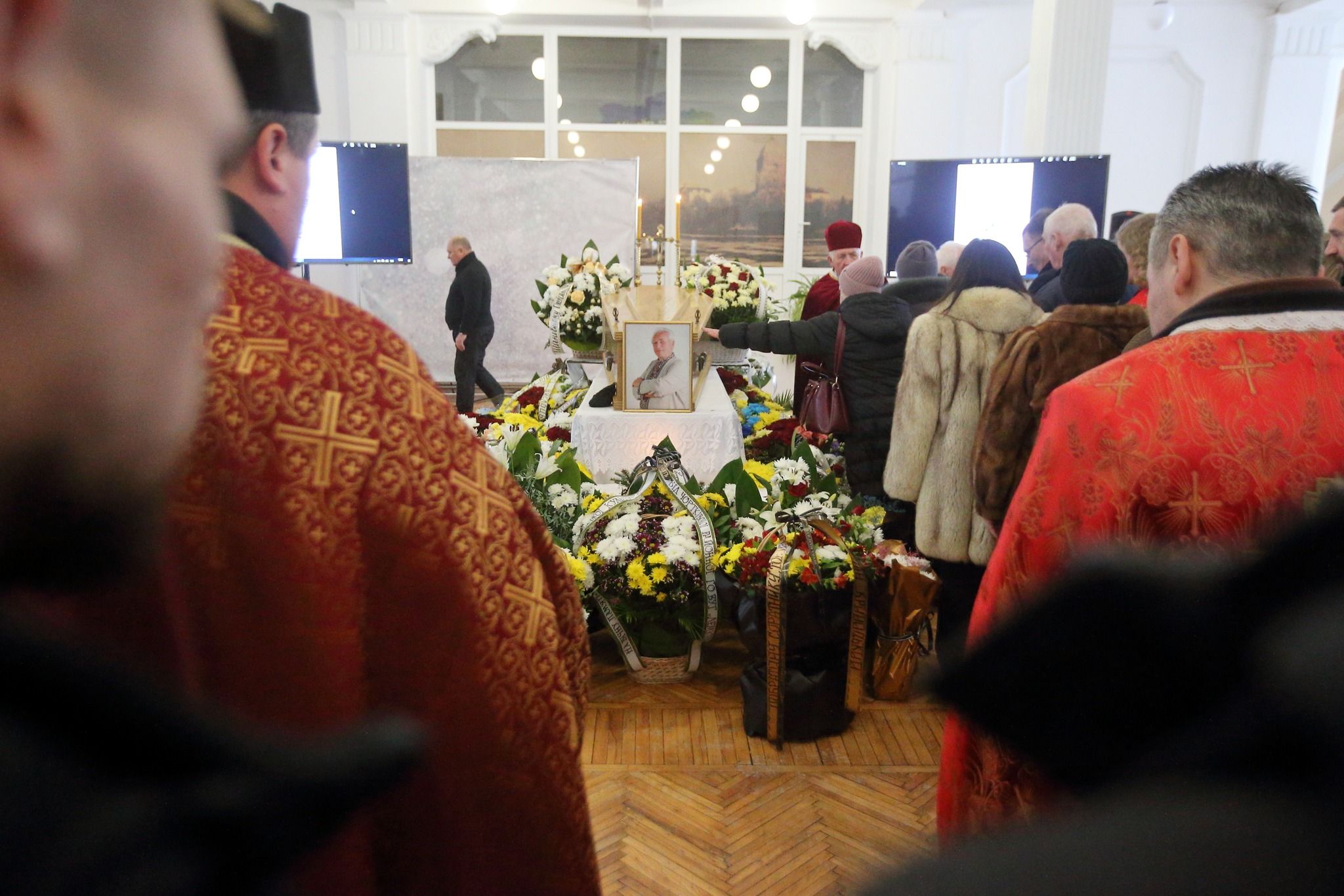 Новини Тернополя - фото з У Тернополі попрощалися із головним лемком України Олександром Венгриновичем