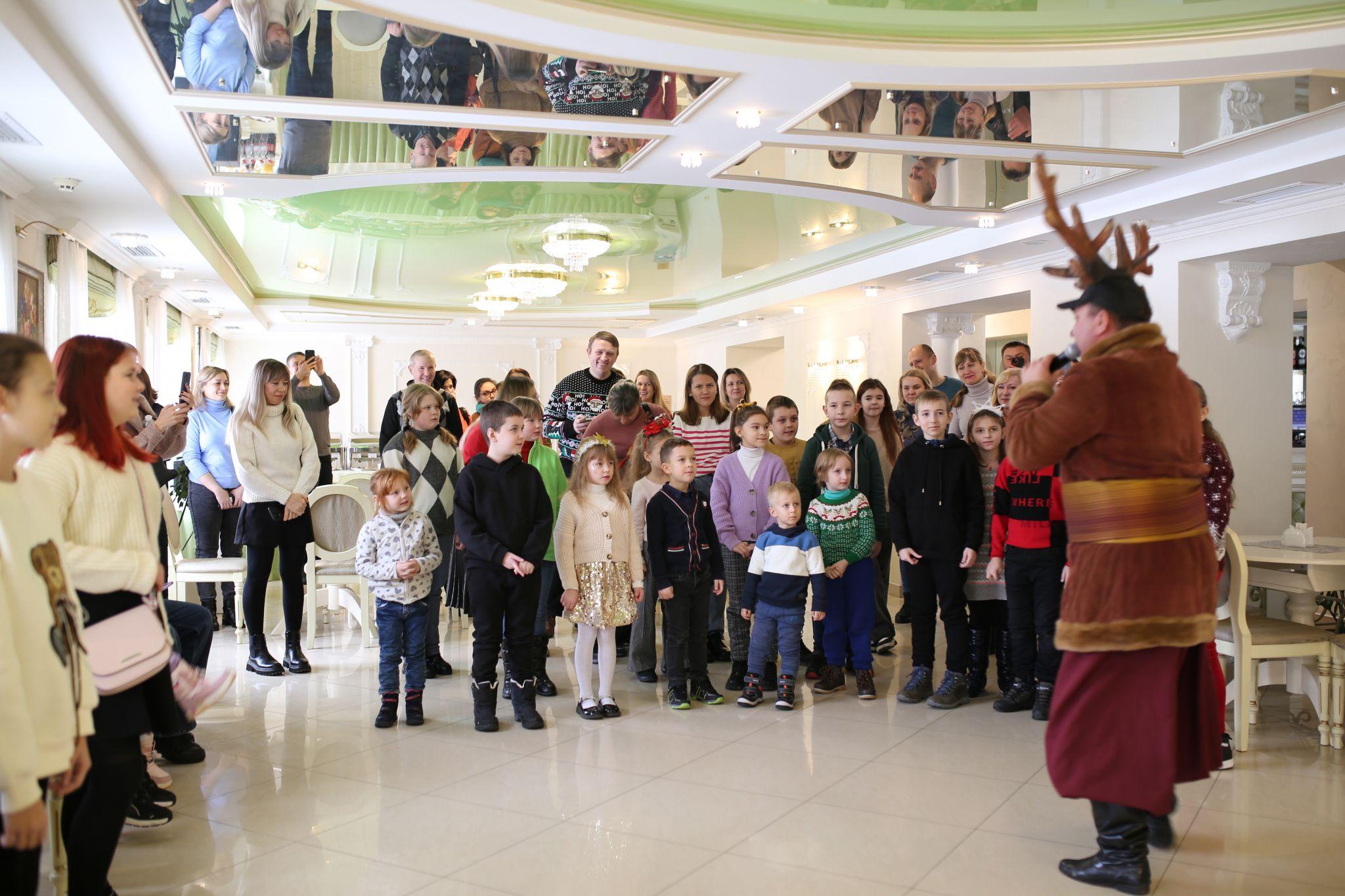 Новини Тернополя - фото з Конкурси, подарунки  та сюрпризи: у Тернополі влаштували свято для понад 40 дітей з Маріуполя