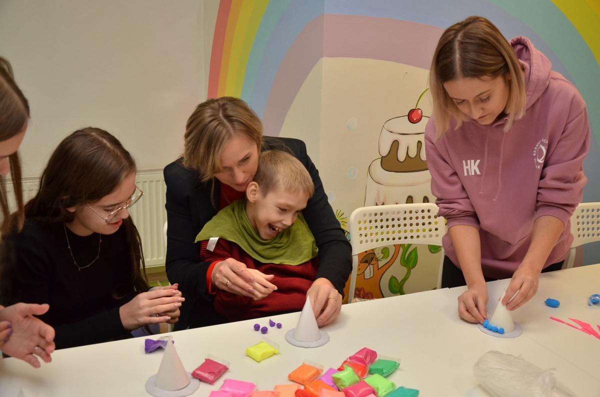 Новини Тернополя - фото з У Тернополі організували дитяче свято «Запалюємо серця»