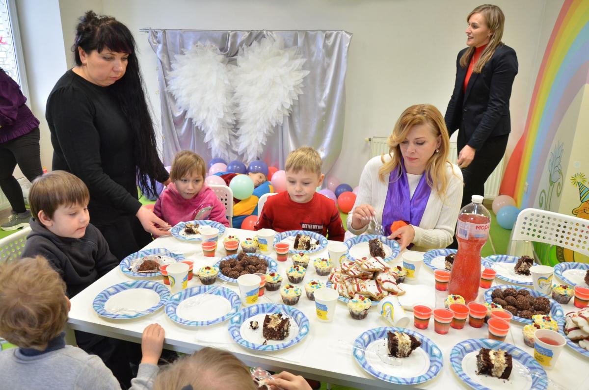 Новини Тернополя - фото з У Тернополі організували дитяче свято «Запалюємо серця»