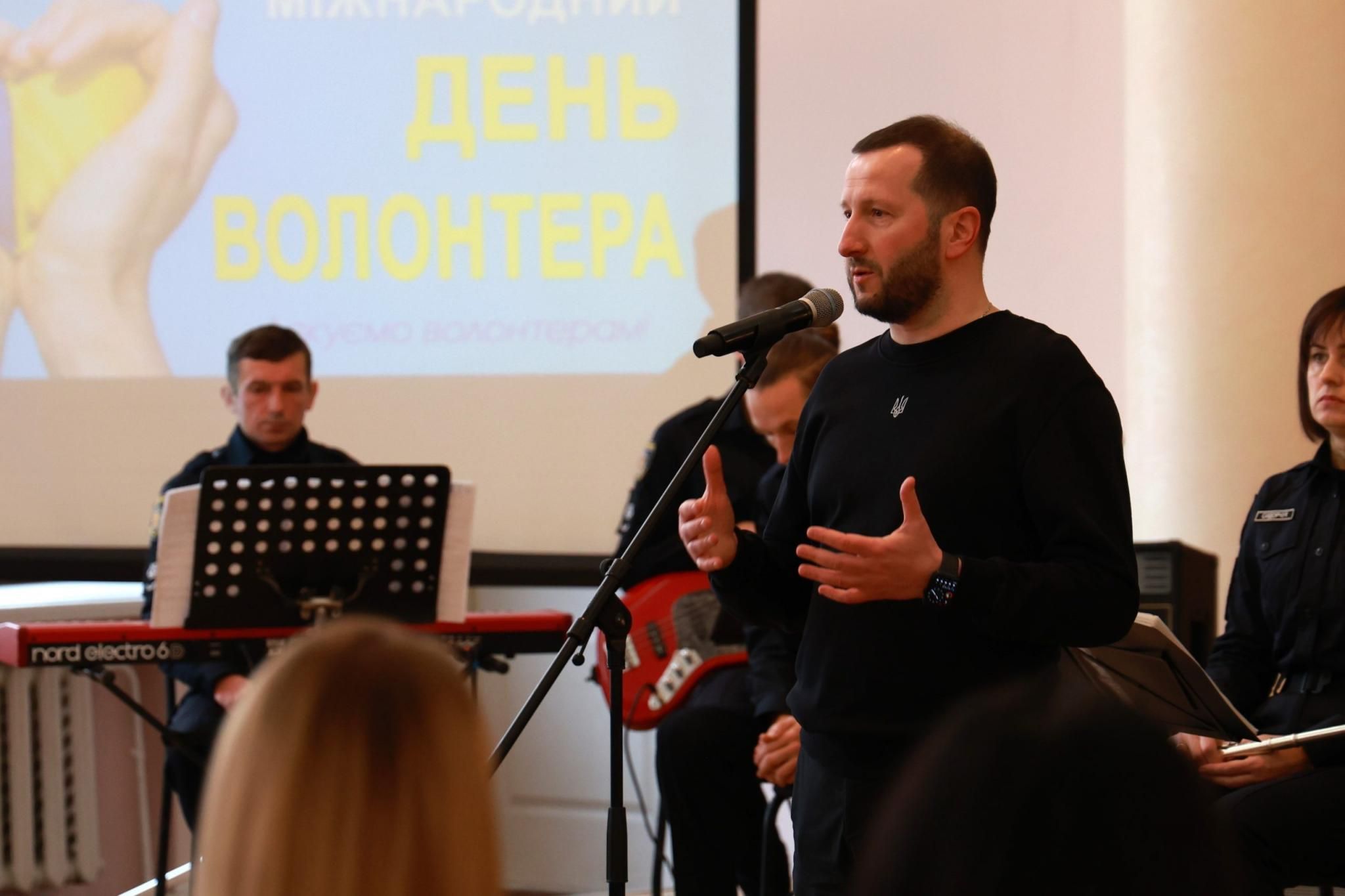 Новини Хмельницького - фото з У Хмельницькому нагородили волонтерів з нагоди свята