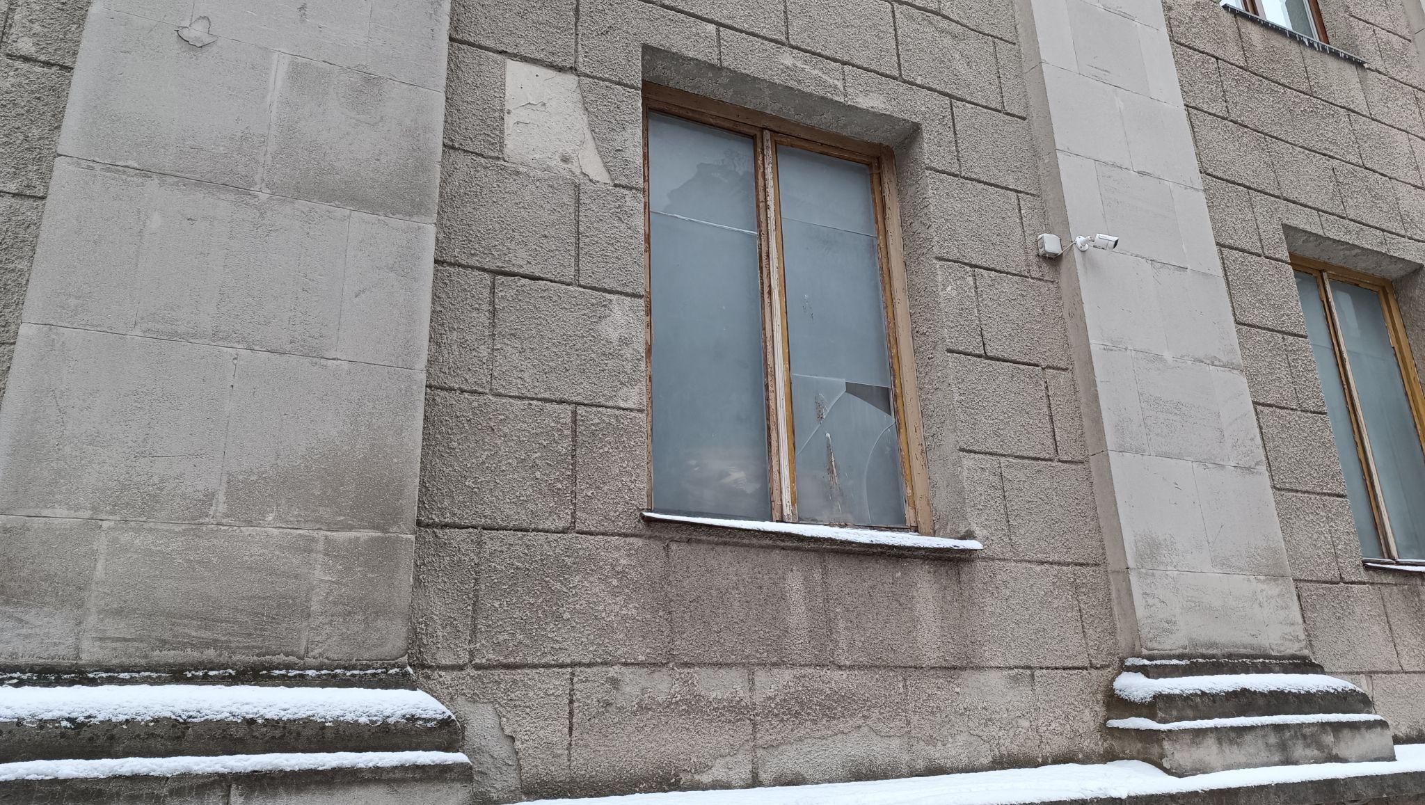 Новини Тернополя - фото з Чи ремонтуватимуть фасад драмтеатру, який у поганому стані, в 2024 році? Ми дізнались