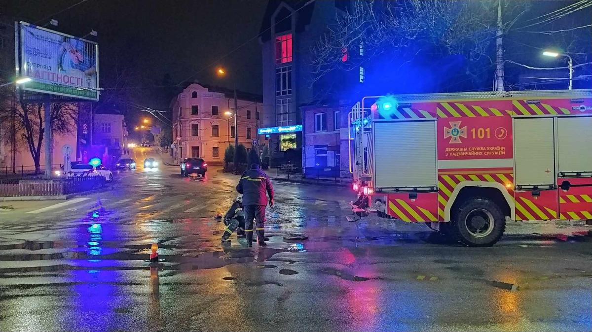 Новини Тернополя - фото з Горів Будинок правосуддя на Острозького