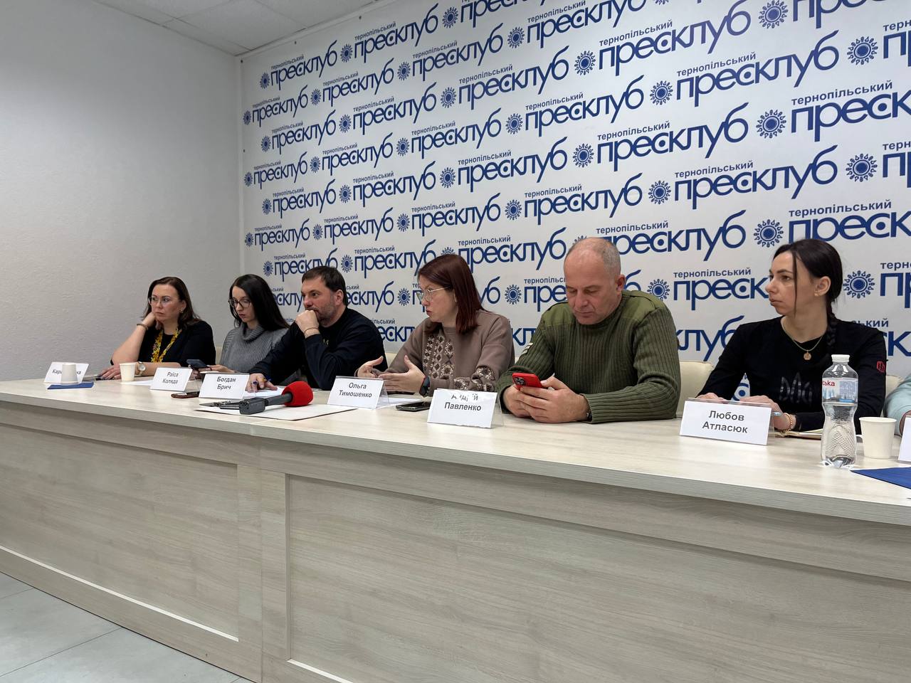 Новини Тернополя - фото з Давайте 500 мільйонів, а не 190: волонтери закликають владу збільшити фінансування на ЗСУ