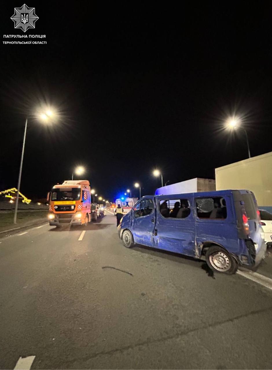 Новини Тернополя - фото з ДТП на Об'їзній — є потерпілі (ОНОВЛЕНО)