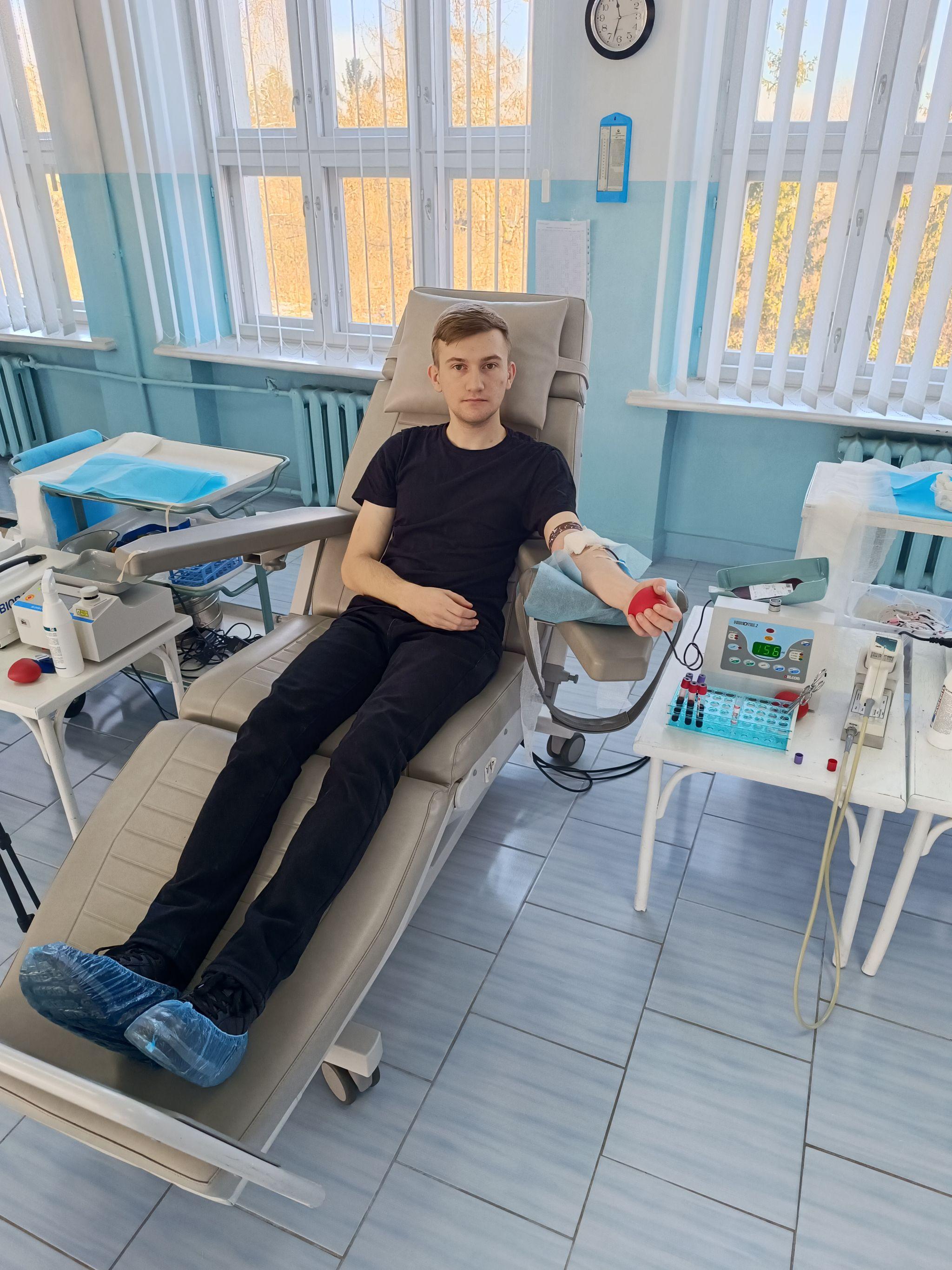 Новини Тернополя - фото з Терміново потрібна кров для військових! Журналісти «20 хвилин» перевірили, як  стати донором у Тернополі