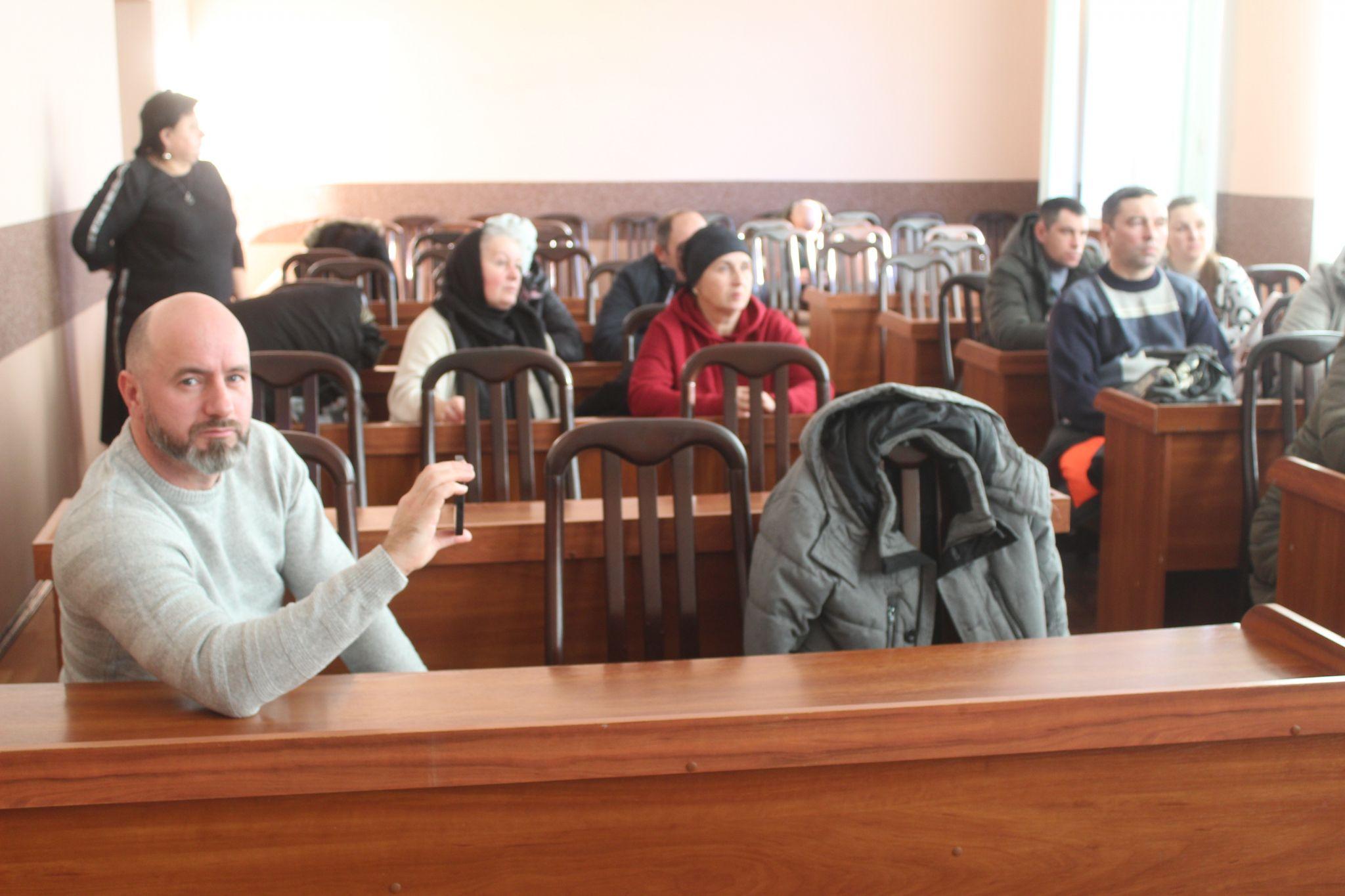 Новини Козятина - фото з Родичі Героїв прийшли за відповідями, але тільки створили робочу групу