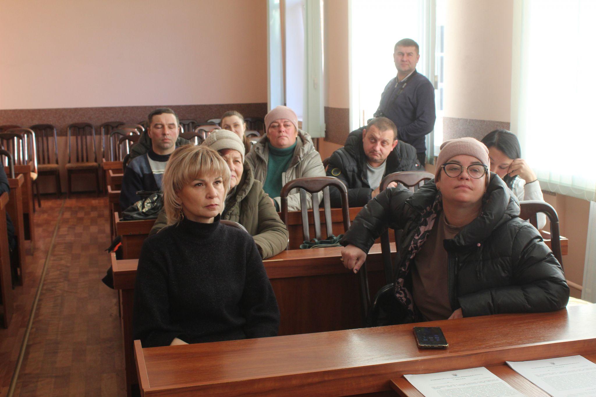 Новини Козятина - фото з Родичі Героїв прийшли за відповідями, але тільки створили робочу групу