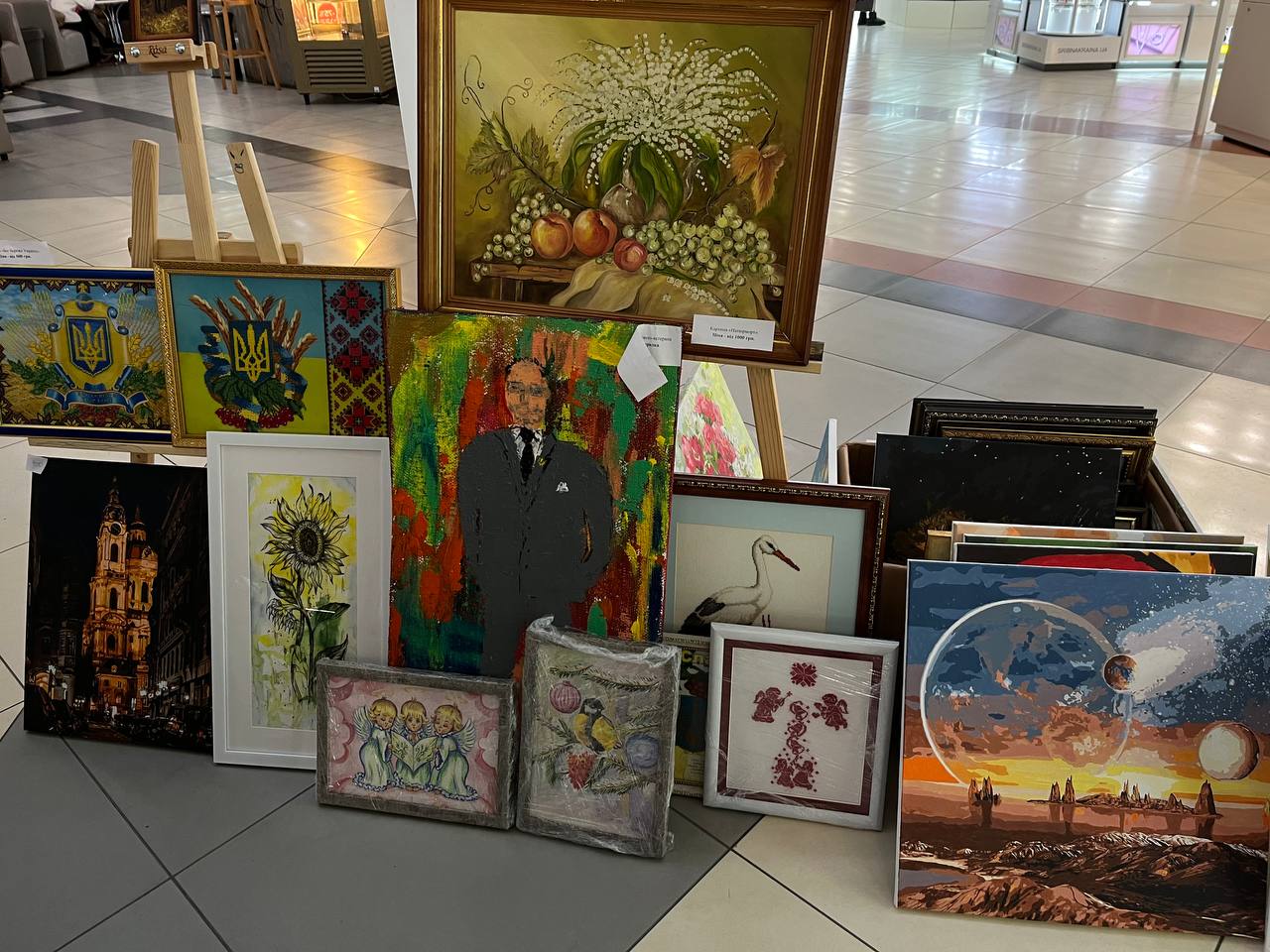 Новини Тернополя - фото з Волонтери Тернополя організували ярмарок, аби придбати авто для військових (ФОТОРЕПОРТАЖ)