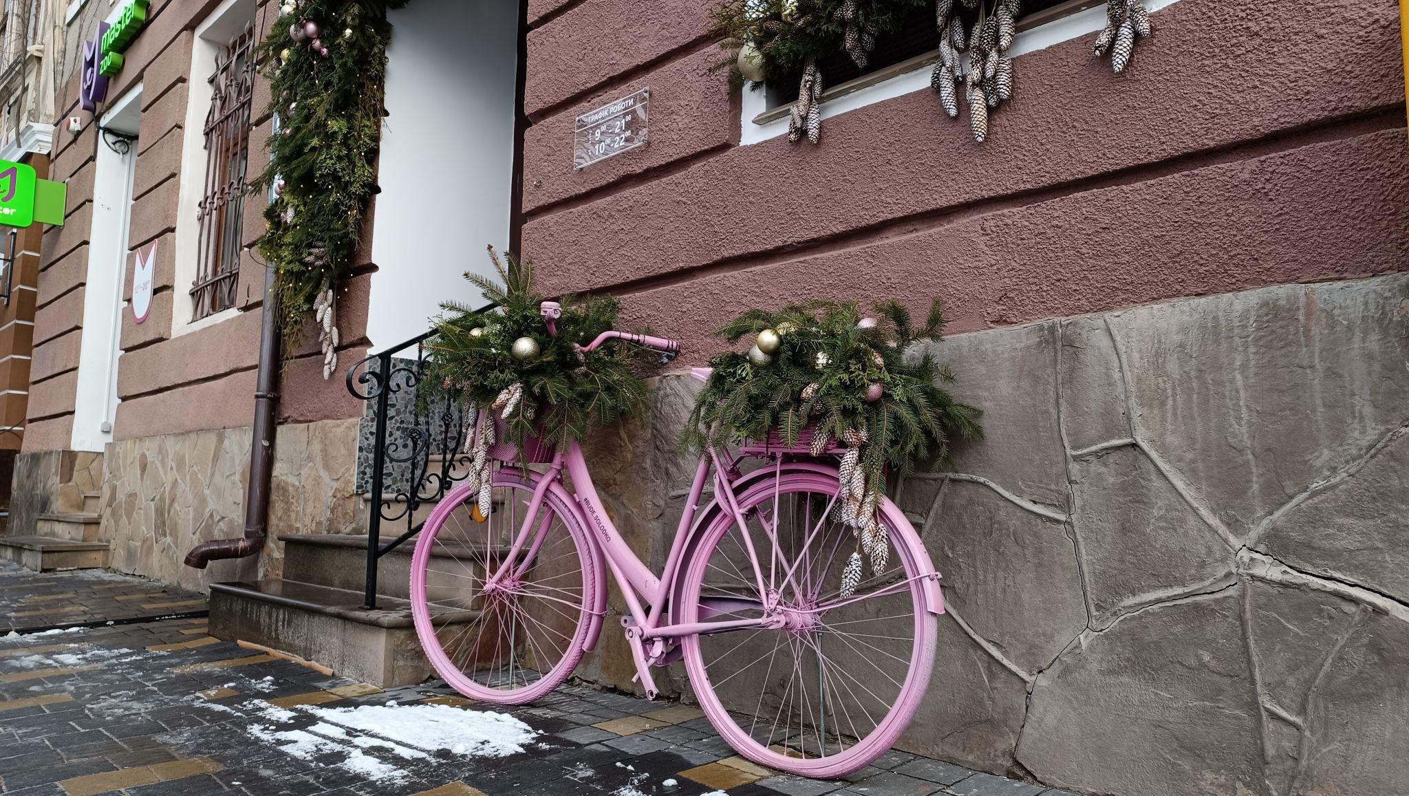 Новини Тернополя - фото з Тернопіль різдвяно-новорічний – як прикрасили місто до зимових свят (ФОТОРЕПОРТАЖ)