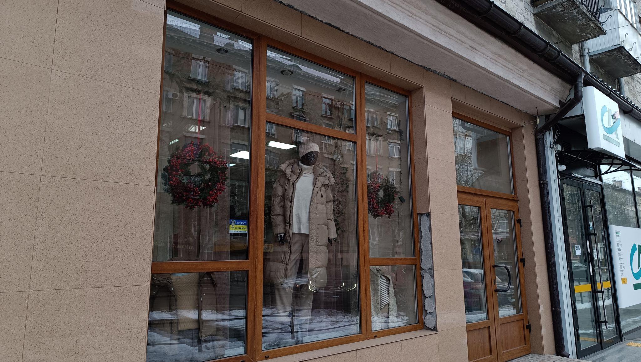 Новини Тернополя - фото з Тернопіль різдвяно-новорічний – як прикрасили місто до зимових свят (ФОТОРЕПОРТАЖ)