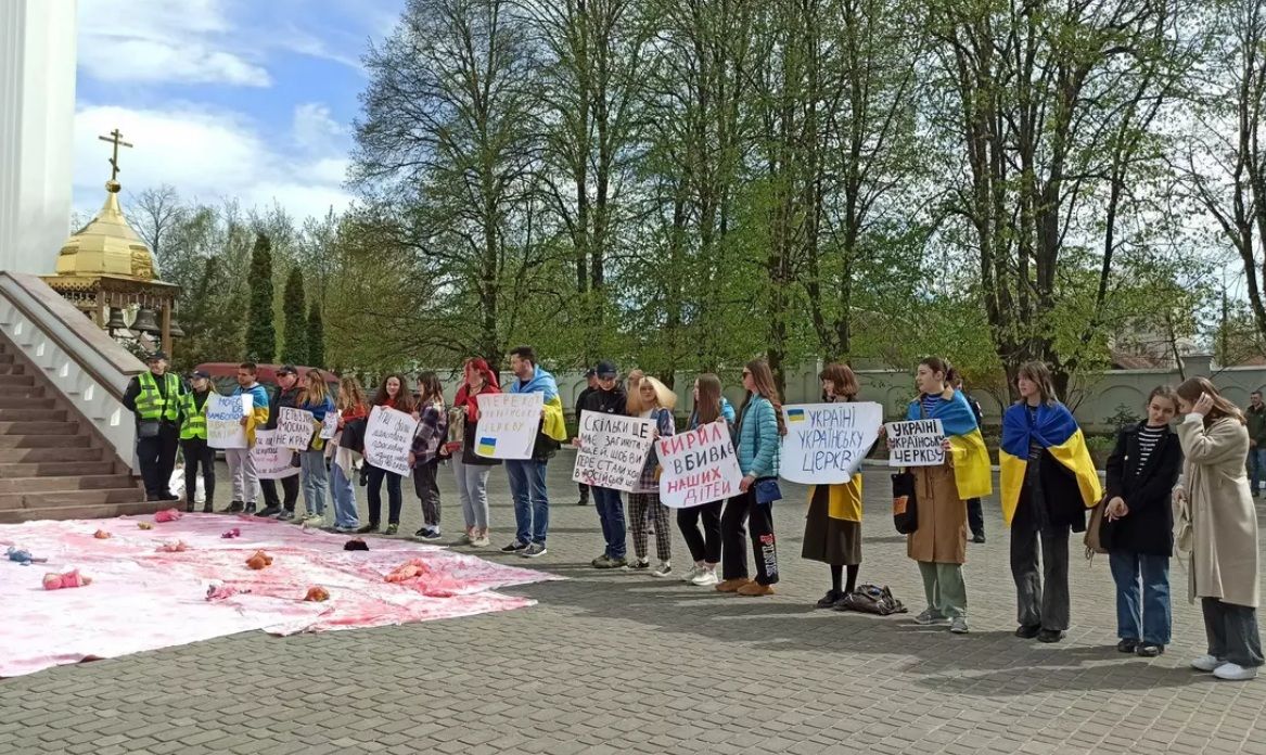 Новини Тернополя - фото з Суд повернув церкві моспатріархату право користуватись землею на Коновальця