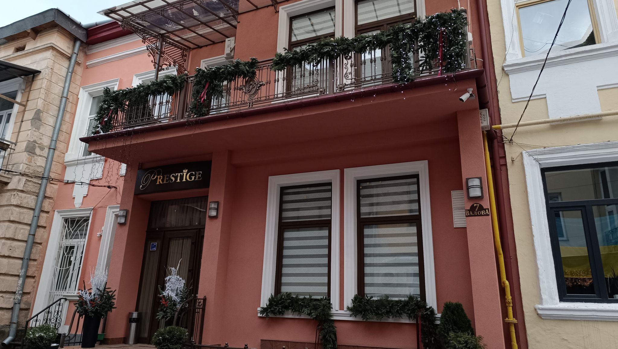 Новини Тернополя - фото з Тернопіль різдвяно-новорічний – як прикрасили місто до зимових свят (ФОТОРЕПОРТАЖ)