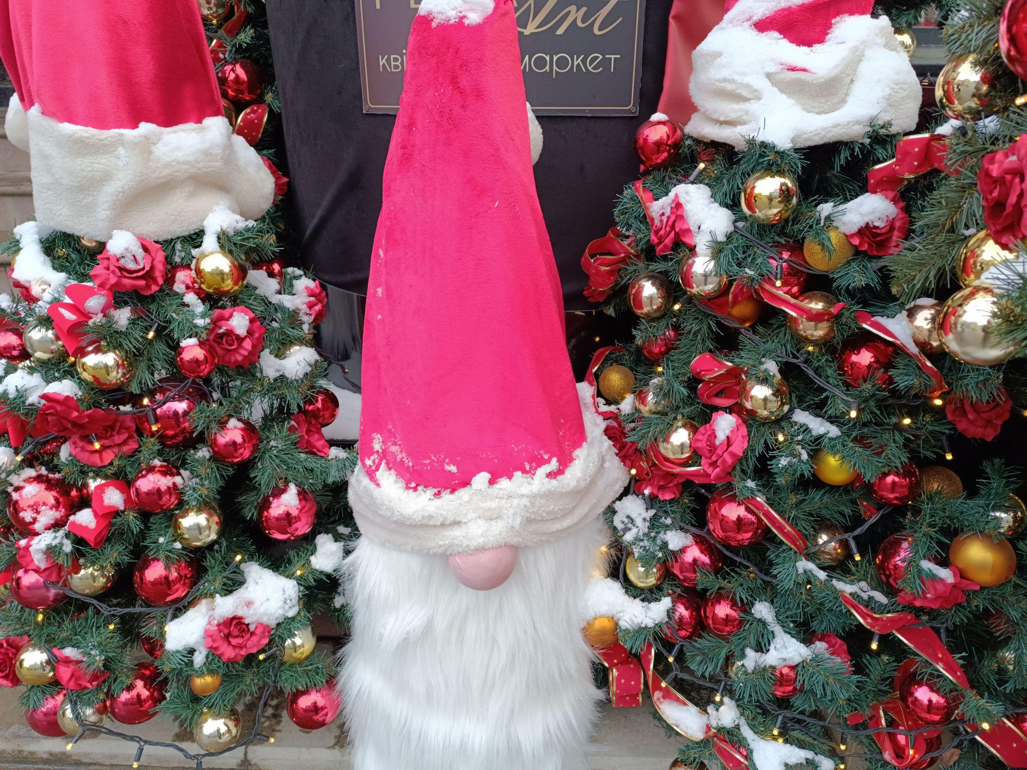 Новини Тернополя - фото з Тернопіль різдвяно-новорічний – як прикрасили місто до зимових свят (ФОТОРЕПОРТАЖ)