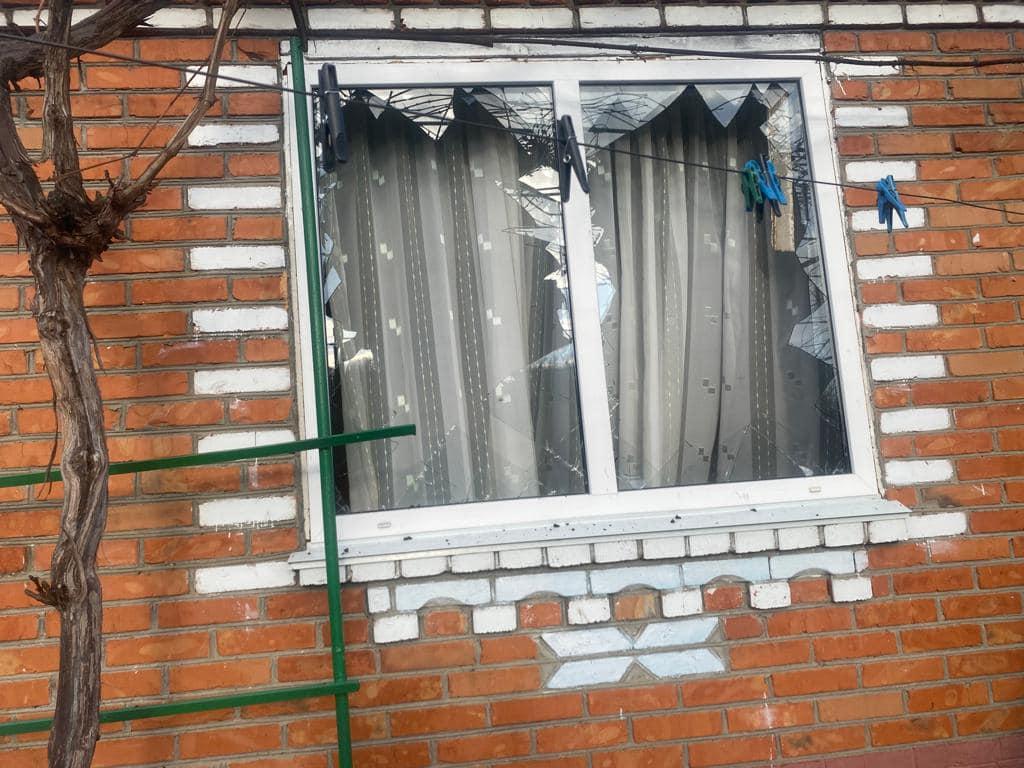 Новини Козятина - фото з На Вінниччині уламки збитого дрона пошкодили приватні будинки. Показали фото Уламки збитого дрона пошкодили будинки у селі Тростянчик на Вінниччині (Фото)