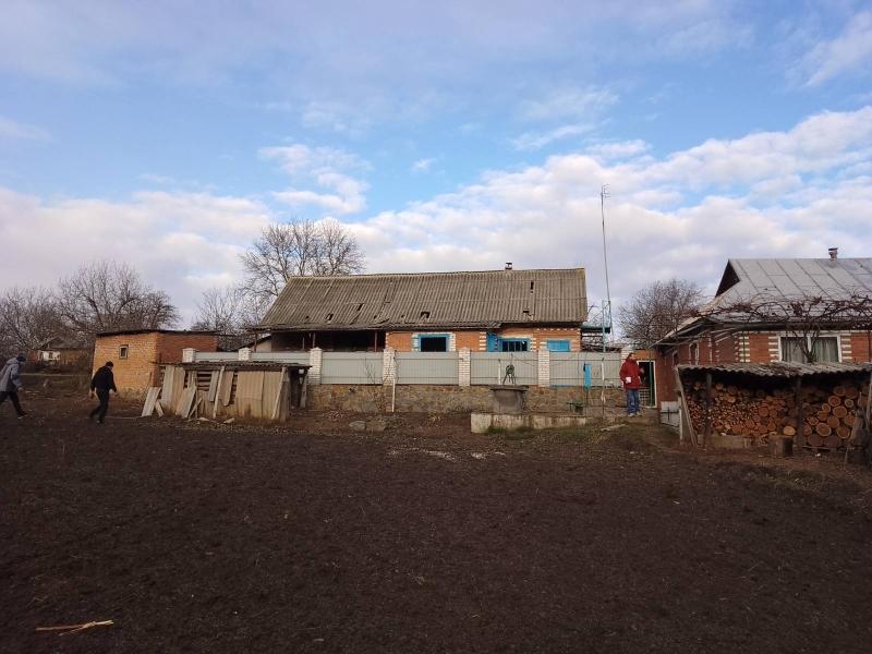 Новини Козятина - фото з На Вінниччині уламки збитого дрона пошкодили приватні будинки. Показали фото Уламки збитого дрона пошкодили будинки у селі Тростянчик на Вінниччині (Фото)