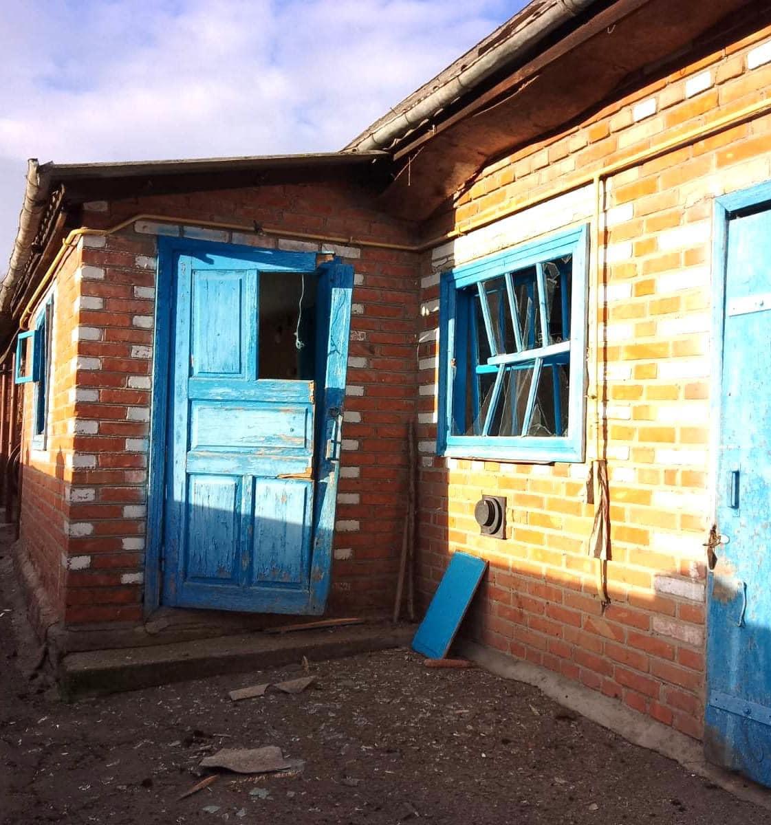 Новини Козятина - фото з На Вінниччині уламки збитого дрона пошкодили приватні будинки. Показали фото Уламки збитого дрона пошкодили будинки у селі Тростянчик на Вінниччині (Фото)