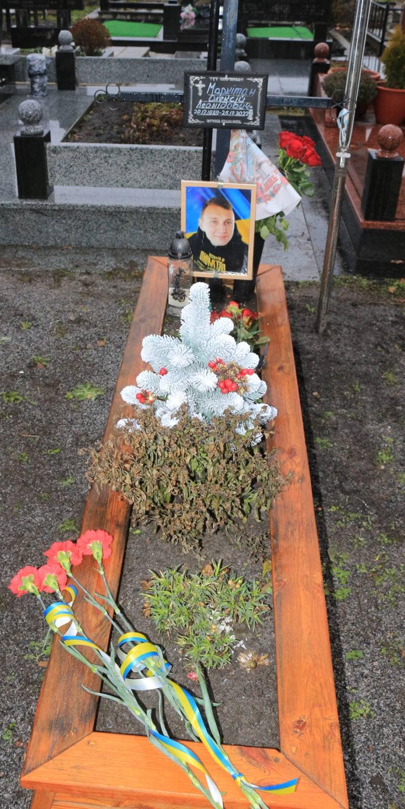 Новини Козятина - фото з Пам'ятаємо. Минула річниця від дня загибелі нашого земляка — Героя Олексія Маркітана