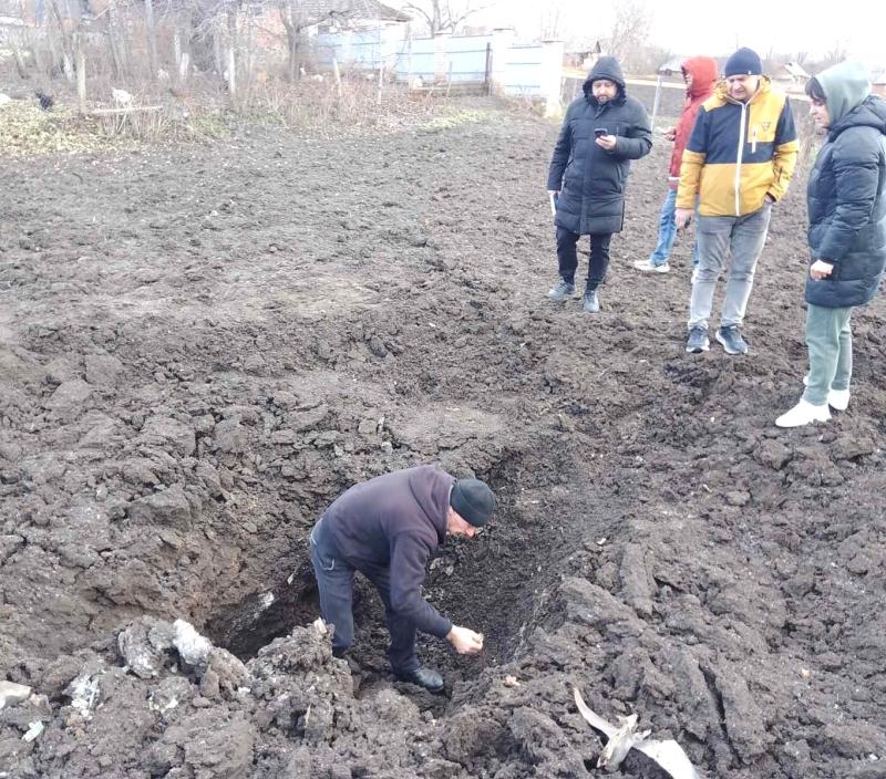 Новини Козятина - фото з На Вінниччині уламки збитого дрона пошкодили приватні будинки. Показали фото Уламки збитого дрона пошкодили будинки у селі Тростянчик на Вінниччині (Фото)