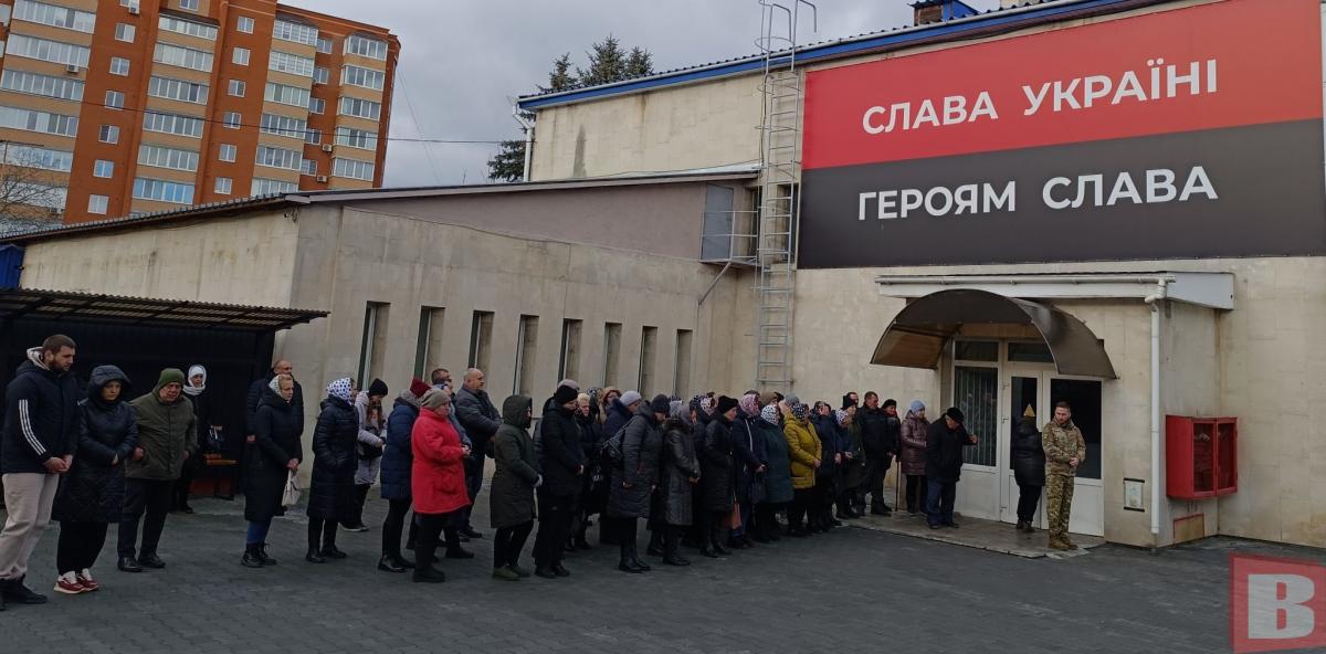 Новини Хмельницького - фото з “П’ять місяців жили надією, що живий”. Попрощались з військовим Віктором Ковальчуком
