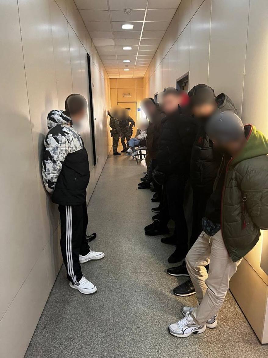 Новини Тернополя - фото з Мережу шахрайських кол-центрів з річним обігом у 3 млрд грн викрили в Україні, працювала вона і в Тернополі