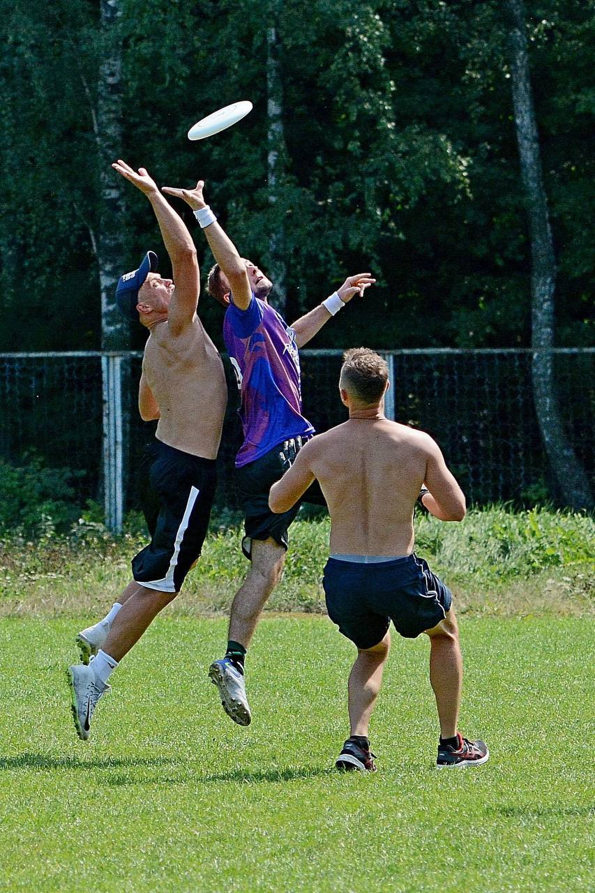 Новини Вінниці - фото з Алтимат-фризбі почали культивувати у Вінниці вимушені переселенці з Харкова