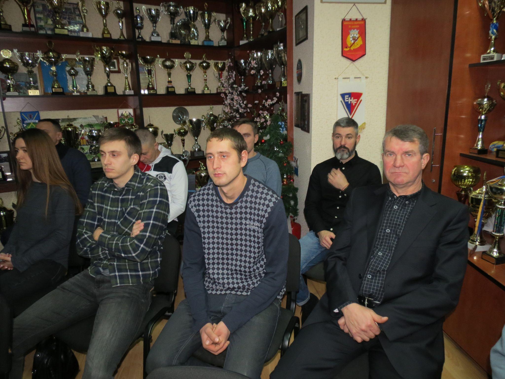 Новини Вінниці - фото з Хокейно-легкоатлетичному стадіону в Центральному парку хочуть присвоїти ім’я Федора Новіка