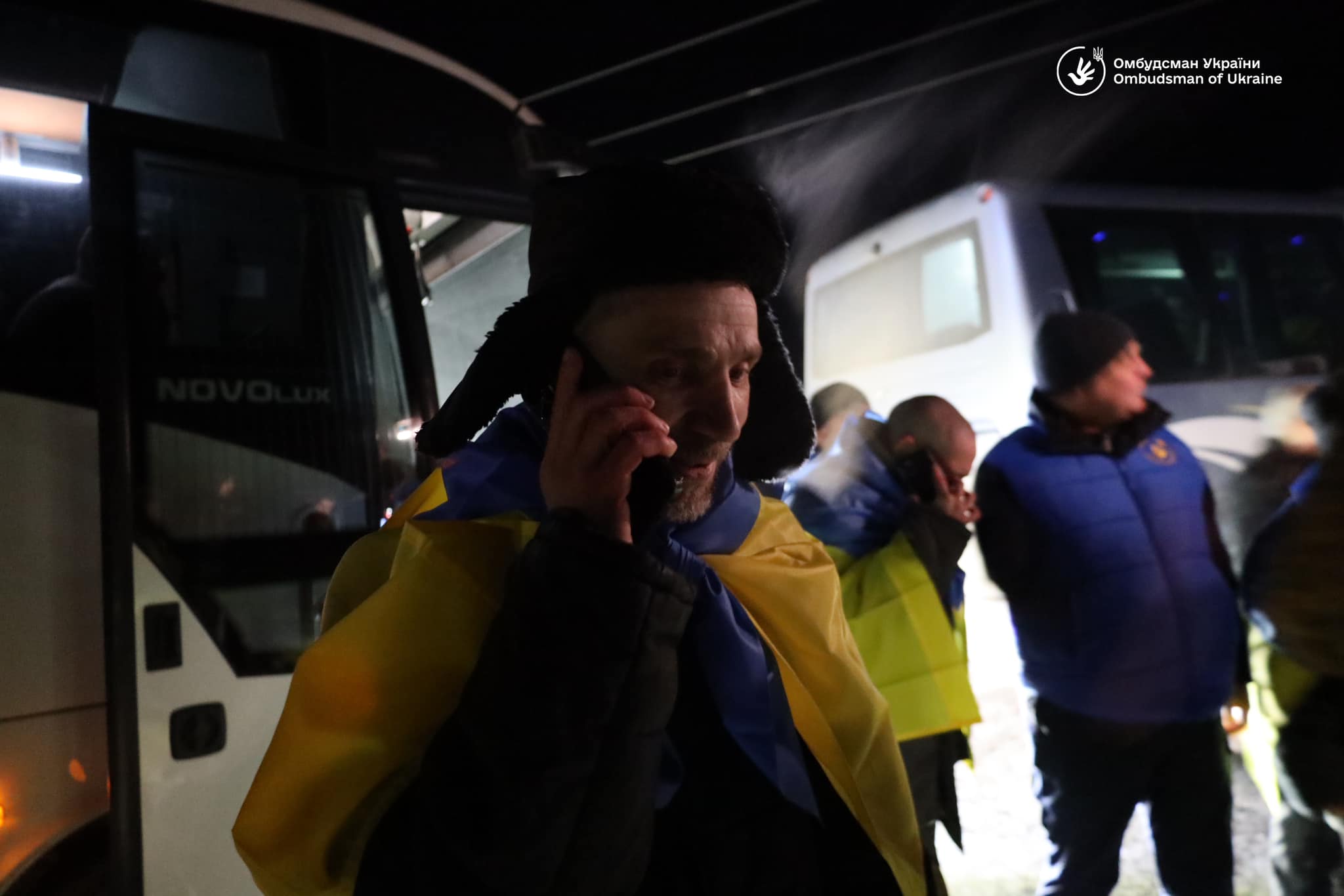 Новини Хмельницького - фото з Найбільший обмін полоненими: додому повернулися 230 українських захисників (ФОТО, ВІДЕО)