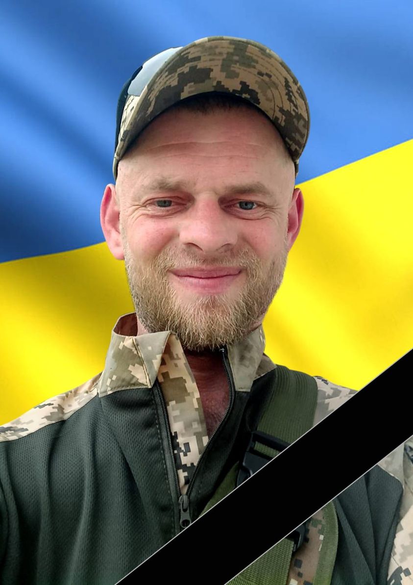 Новини Тернополя - фото з «На щиті» повертається до рідного дому сапер з Тернопільщини Василь Данилюк На зображенні може бути: 1 особа